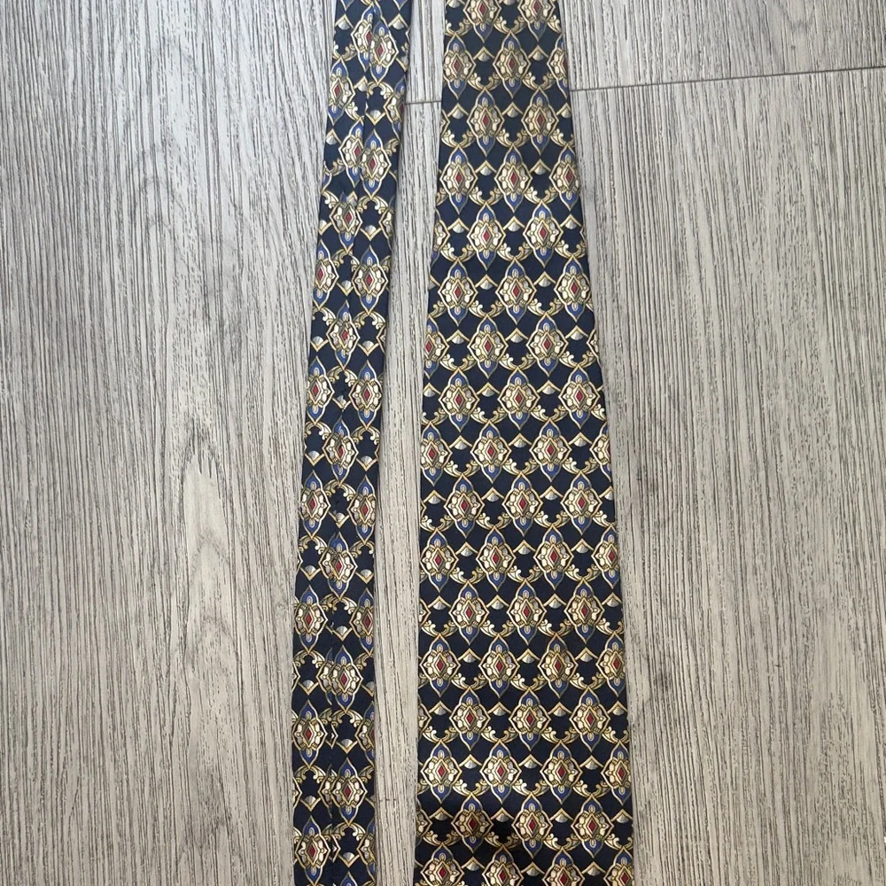 Dior stylish tie